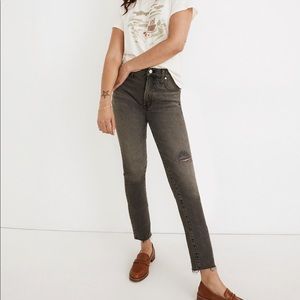 Madewell The Perfect Vintage Jean in Cosner Wash: Knee-Rip Edition